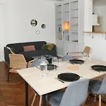 Le Saint-pierre By La Boîte En