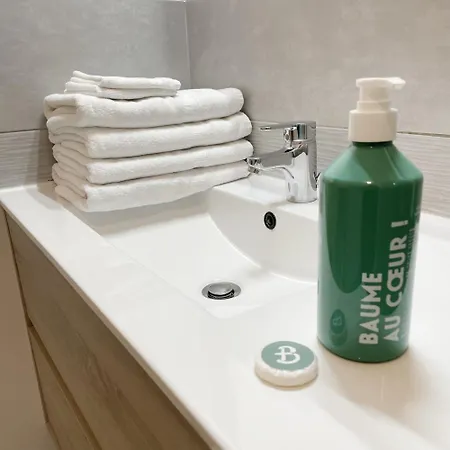 Le Saint-pierre By La Boite En