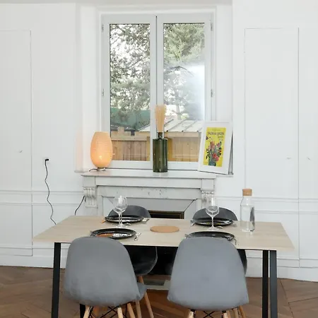 Апартаменты Le Saint-pierre By La Boite En *